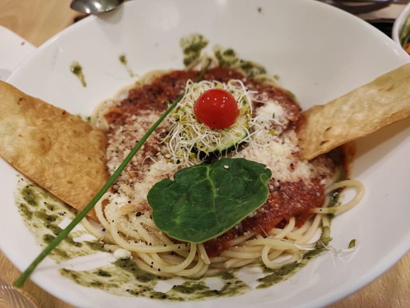 Espaguetis con boloñesa de soja. - YERBABUENA, Madrid