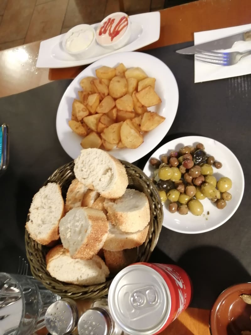 Bravas  - Gent del Barri, Barcelona