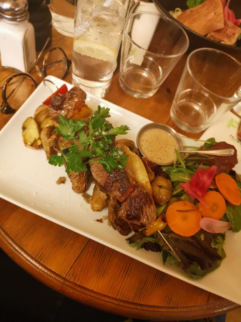 Brochette de boeuf grillé - Le Felix Café, Paris