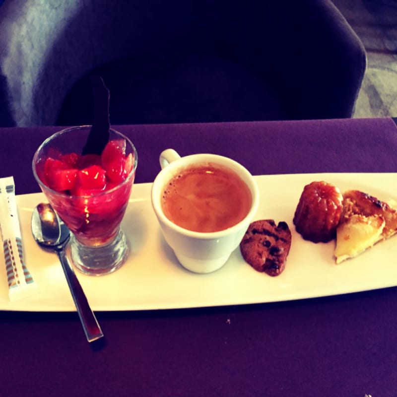 Café gourmand - La Villa Saint-Cloud, Saint-Cloud