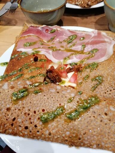 Lucette Fait Des Crêpes, Paris