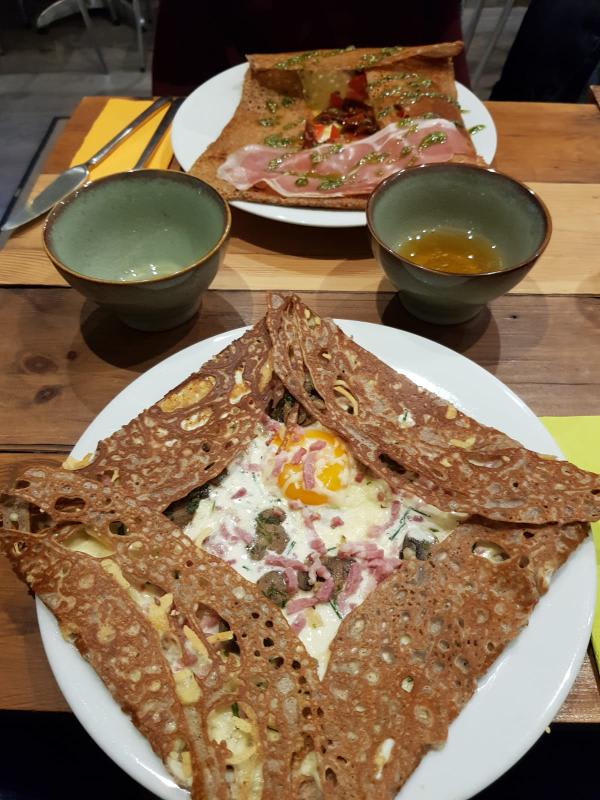 Lucette Fait Des Crêpes, Paris