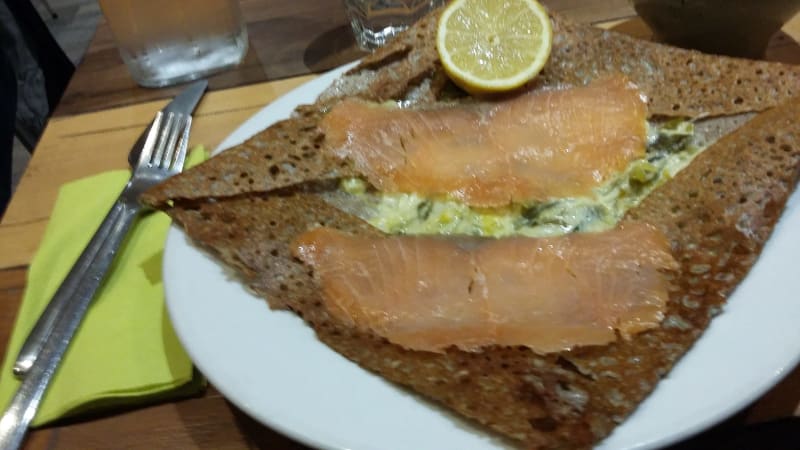 Saumon Et Fondue De Poireaux - Lucette Fait Des Crêpes, Paris