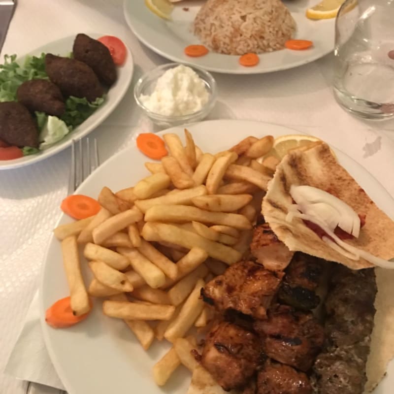 Mix Grill, Kibbeh Boulettes - Aux Cèdres du Nord, Paris