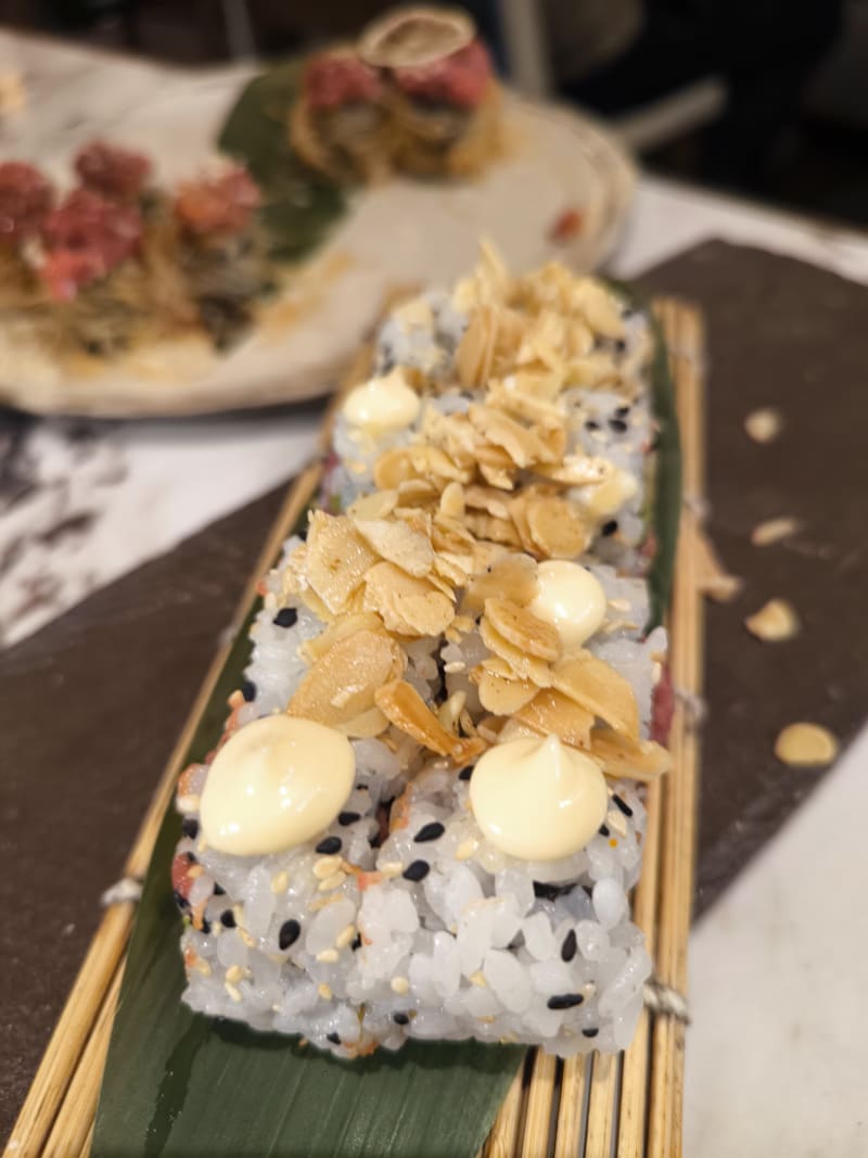 Issho Sushi Amazoniko , Rome