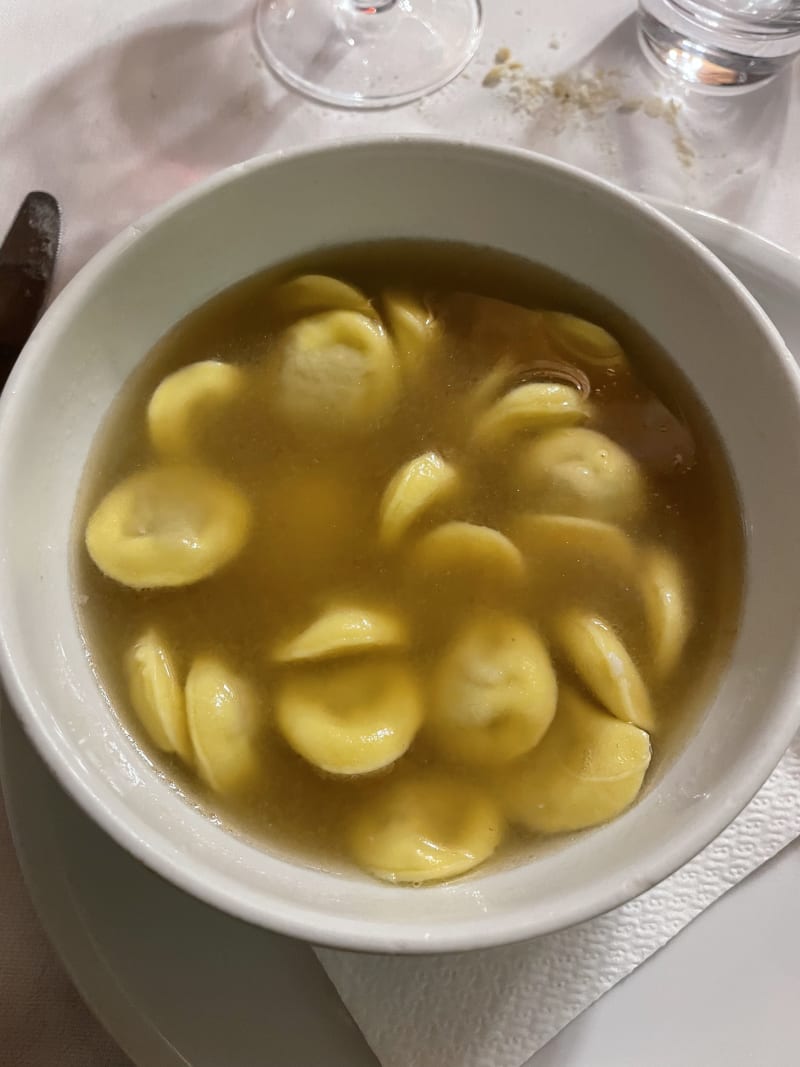 Cappelletti in brodo - Trattoria del Cacciatore