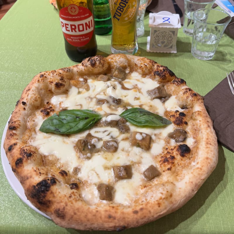 Pizza Porcini e noci - A cantinella d'o cunvento, Portici