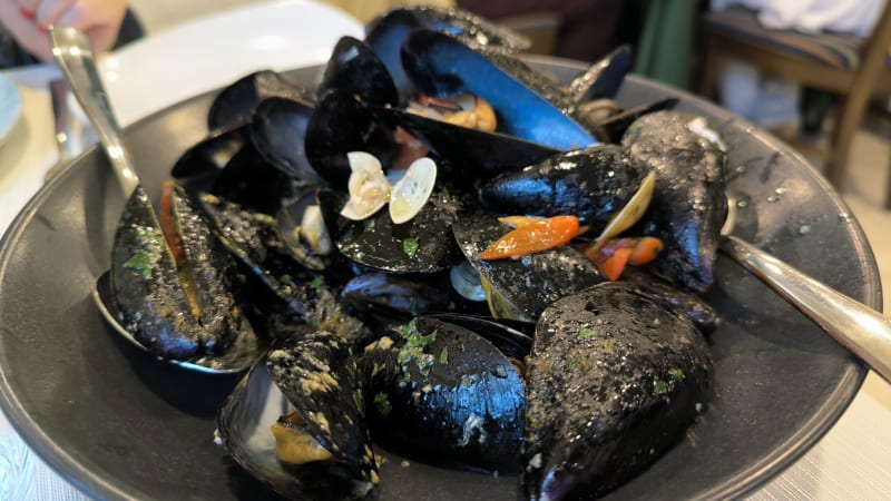 COZZE SCOPPIATE  - Trattoria La Barca