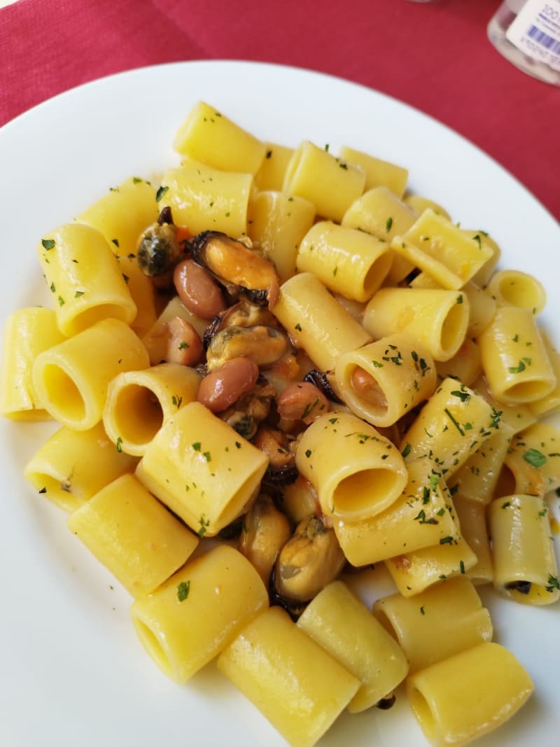 Mezzemaniche cozze e fagioli  - L'incontro RistoPub