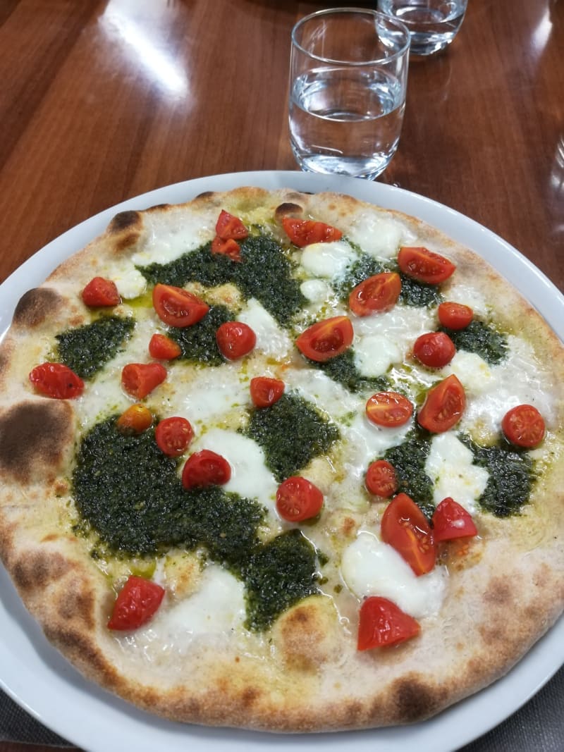 Pizza Lost (pesto, pomodorini, bufola)  - Le Vieux Bourg