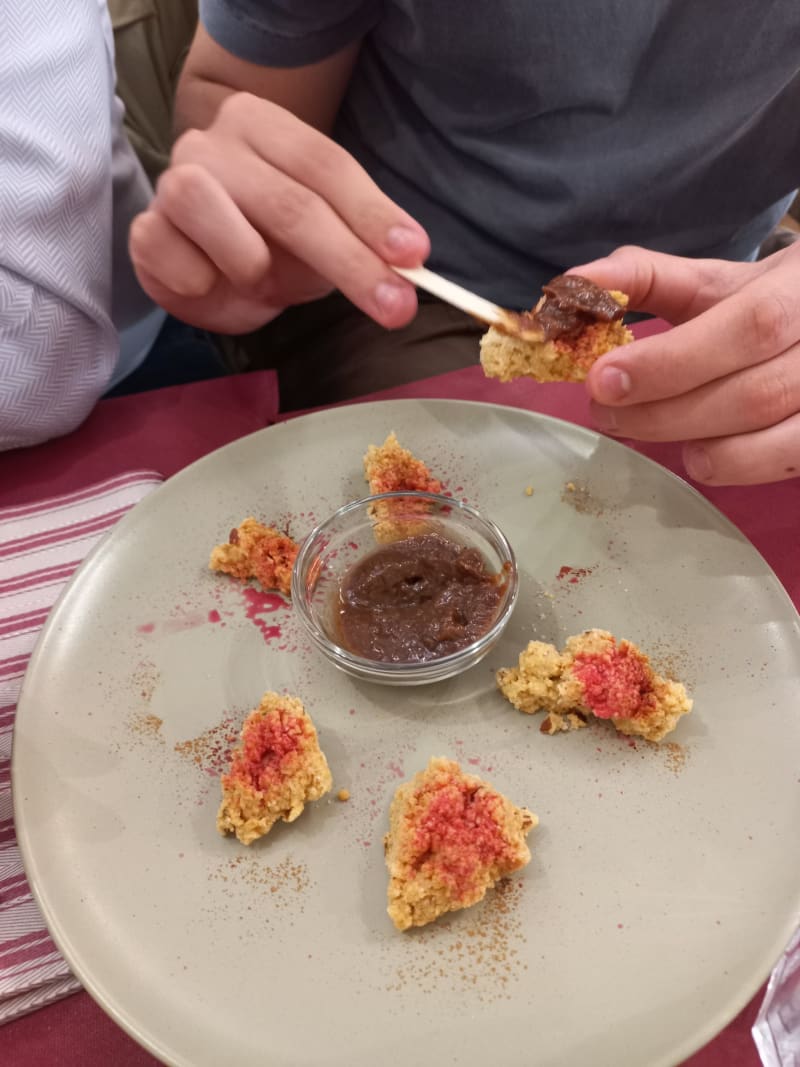 Sbrisolona alla cannella - Pizzic'Osteria Volpetti Bistrot "Salumeria Storica dal 1870", Rome