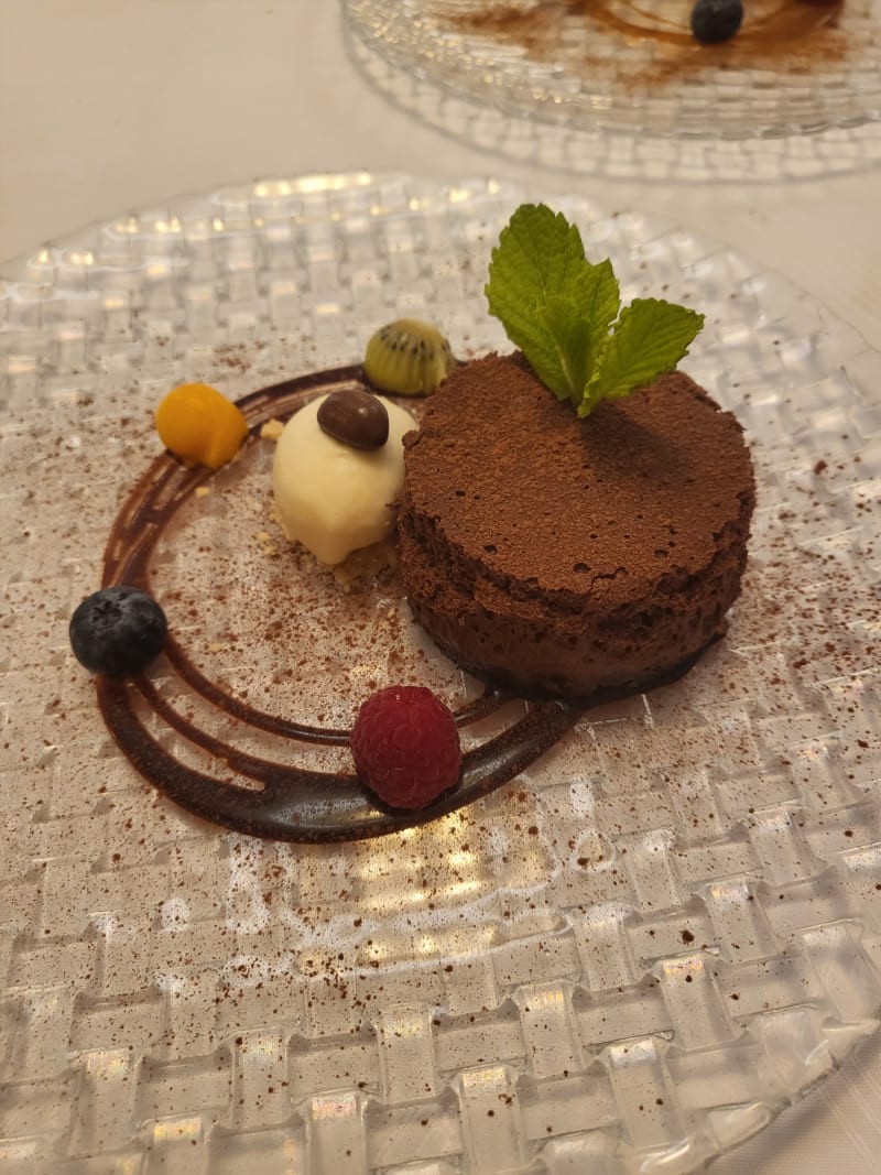 Nousse de Chocolate 70% con Helado de Chocolate Blancoe - Andra Mari-El Campello, Alicante