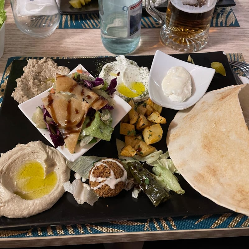 25€ - Beirut Bistrot, Como