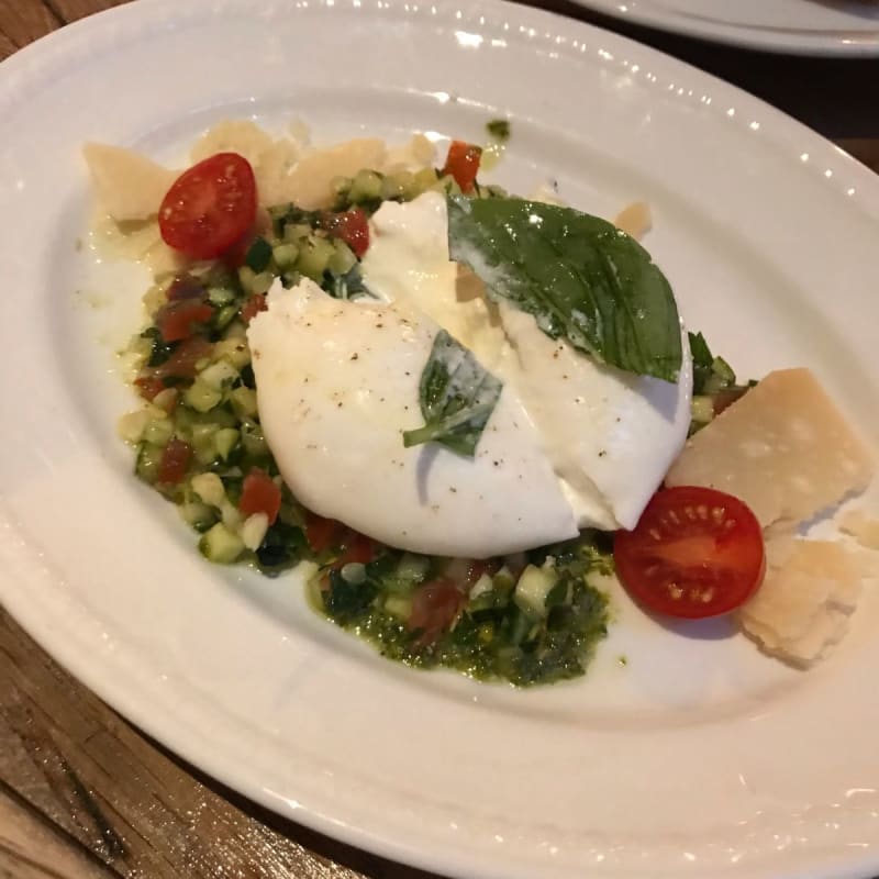 Burrata - Restaurant L'Ile, Issy-les-Moulineaux