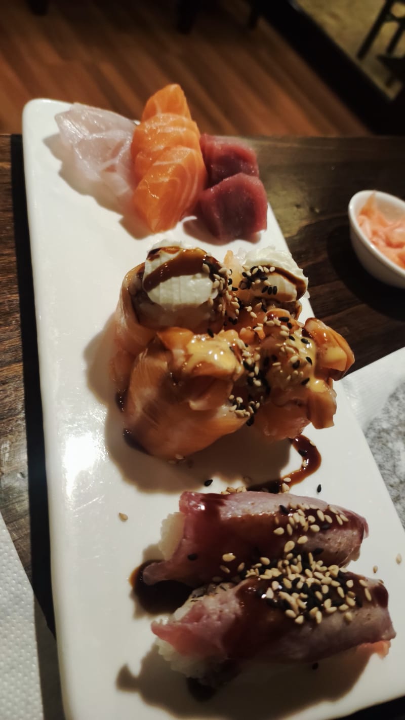 Akari sushi, Rome