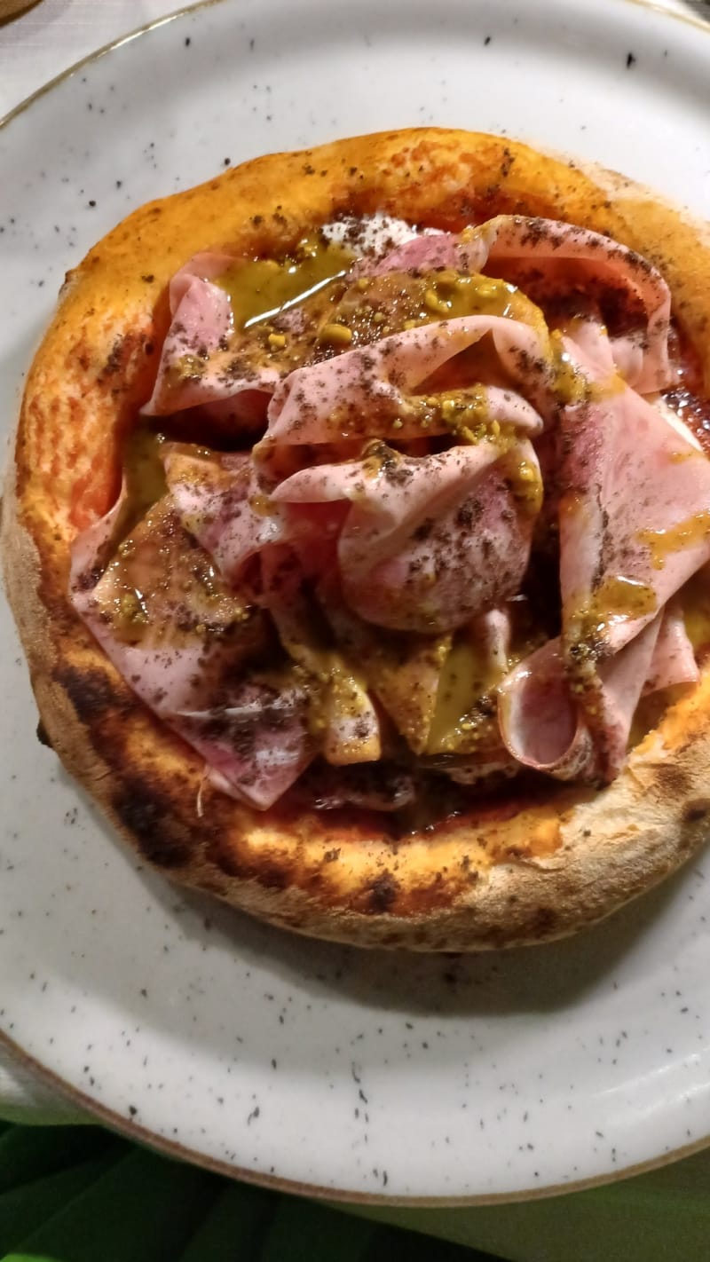 Royal Pizza e non solo in Bagnolo Mella Restaurant Reviews, Menu and