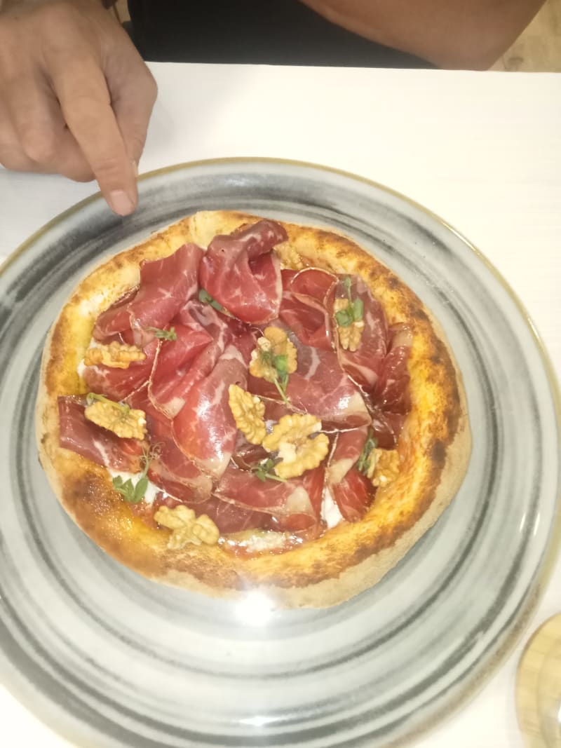 Royal Pizza e non solo a Bagnolo Mella Menu, prezzi, immagini