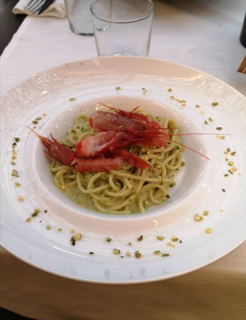 Spaghetti al Pesto Di Pistacchio E Gambero Rosso - Gramsci Alassio