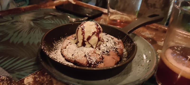 Cookie con chocolate caliente  - La Casa de Cristal, Madrid