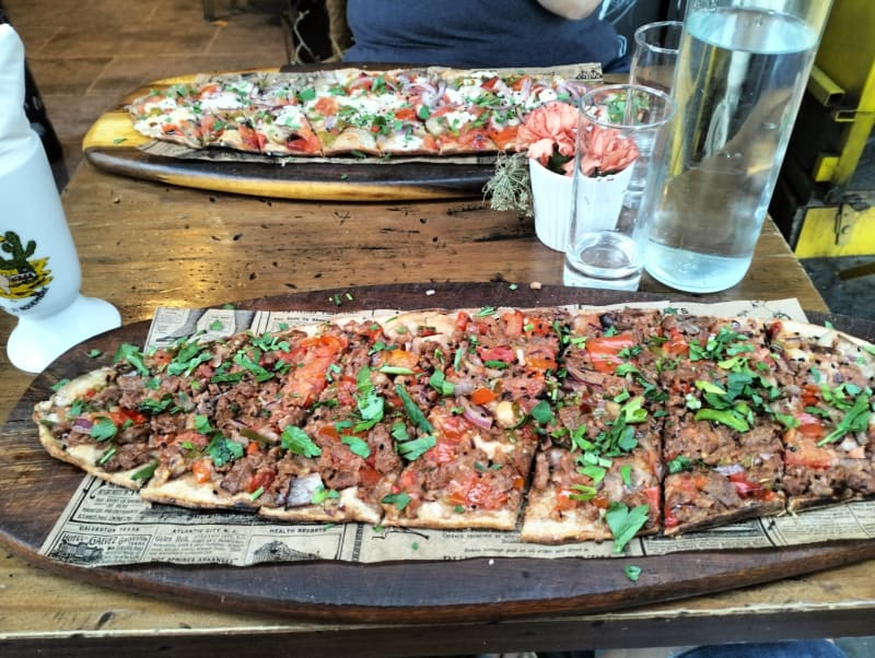 Black Pide, Paris