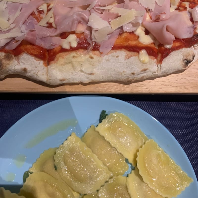 Pizza y Ravioli - Diamante Italian Food and Drinks, Alicante