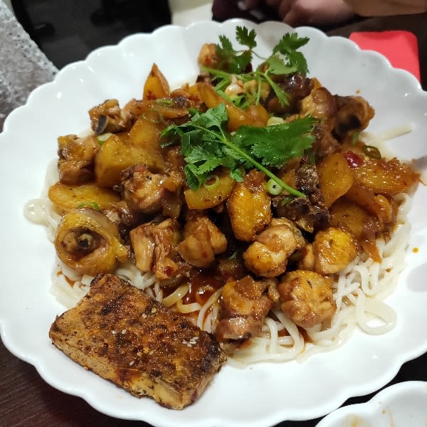 Quantité généreuse ! Très très bon avec les nouilles - Ming-Dai-Shi-Ke, Paris