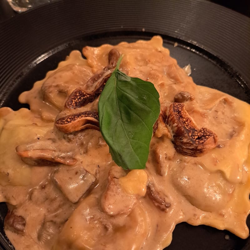 Ravioli aux champignons, cèpes et figue - Red Ruby , Poissy