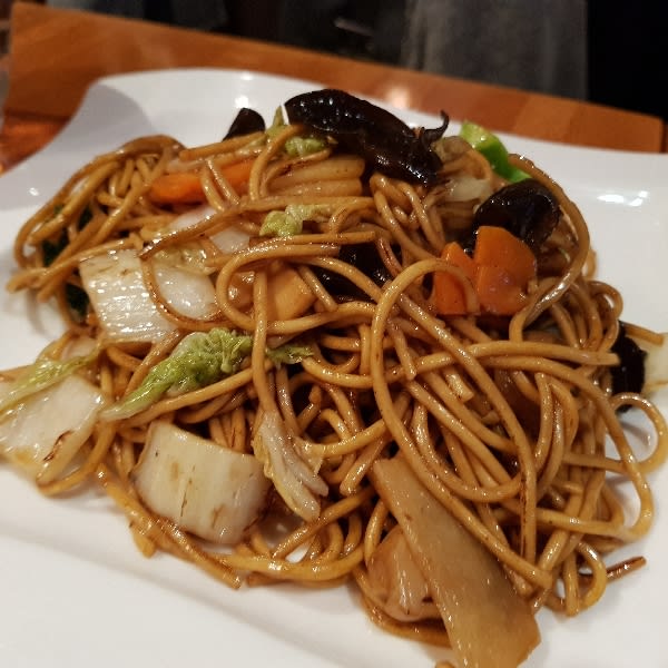 Chow mein aux légumes - Le Sarawan, Paris