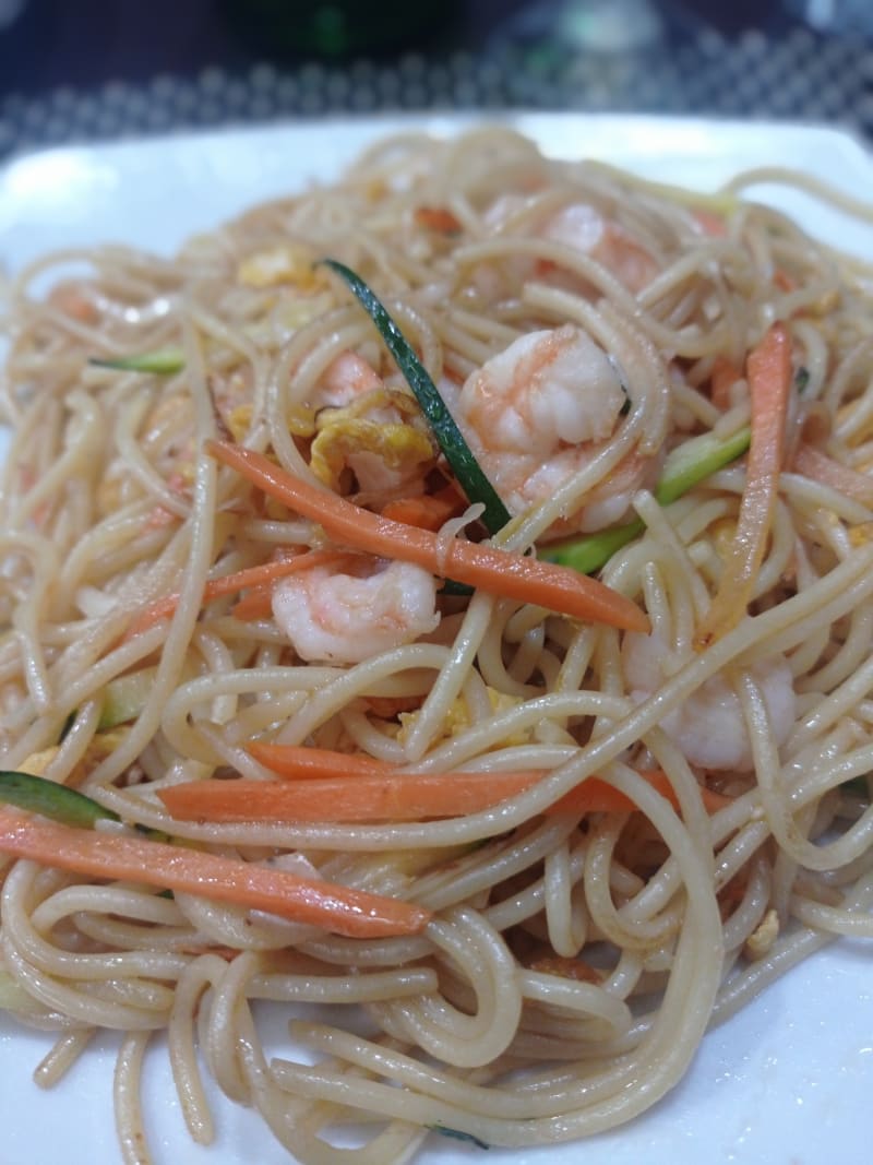 Spaghetti di riso con gamberi e verdure - Izakaya, Rome