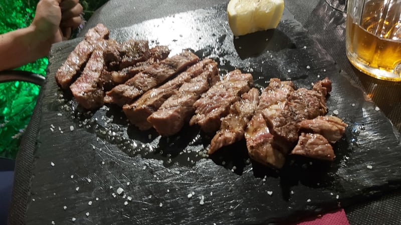 Tagliata di scottona - Cucineria Duca Re