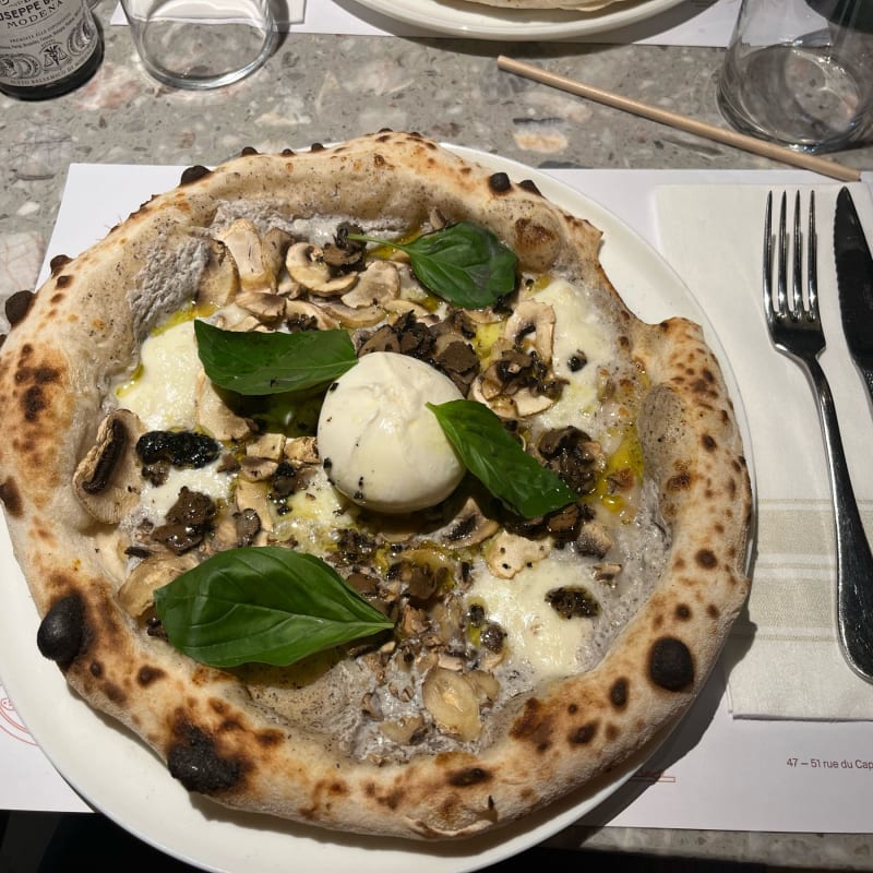 Pizza a la truffe  - Metà e Metà, Montreuil