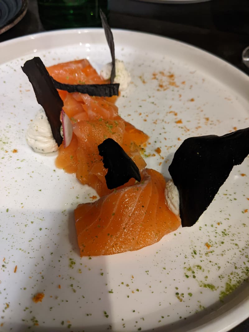 Sashimi di salmone con caprino - Circolo Vittorio, Rome