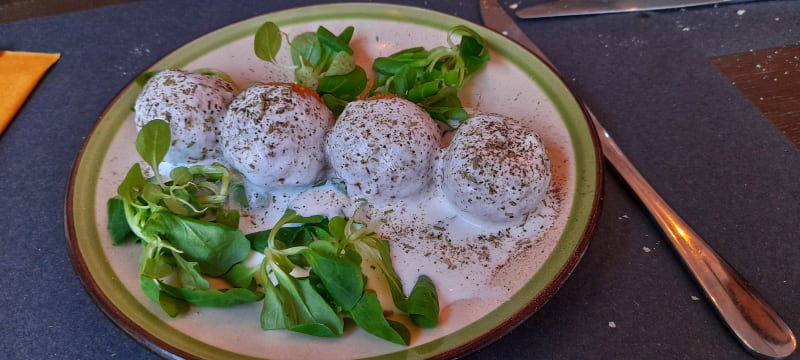 Polpette di mortadella e crema di burrata - Mac Ed Bale, Cuneo