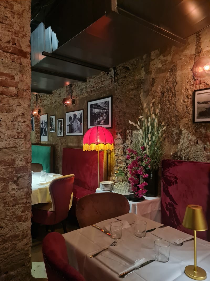 Belle Donne Bistrot, Milan