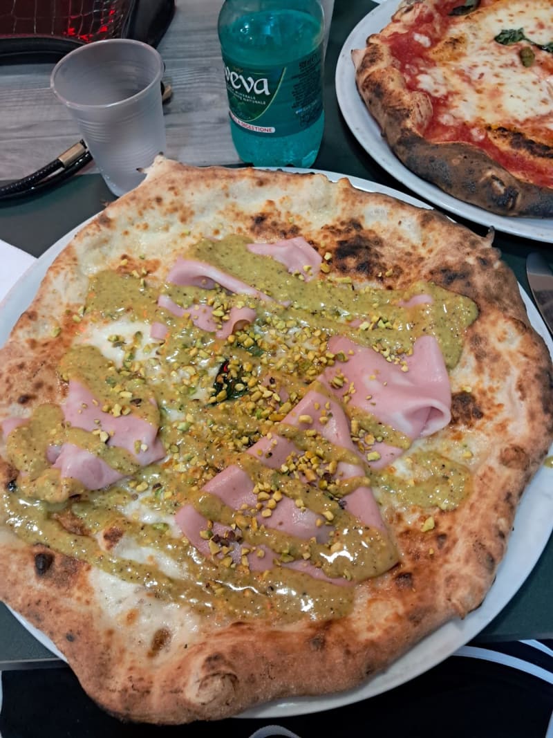 Antica Pizzeria Nennella, Naples