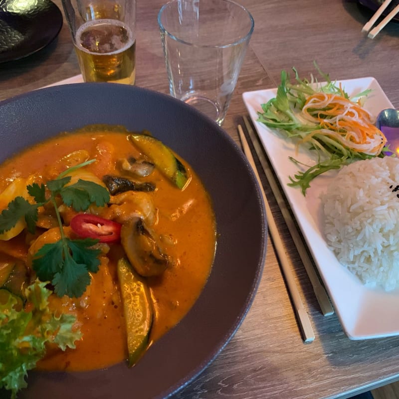 Chicken curry with coconut - SEN VIET, Amsterdam