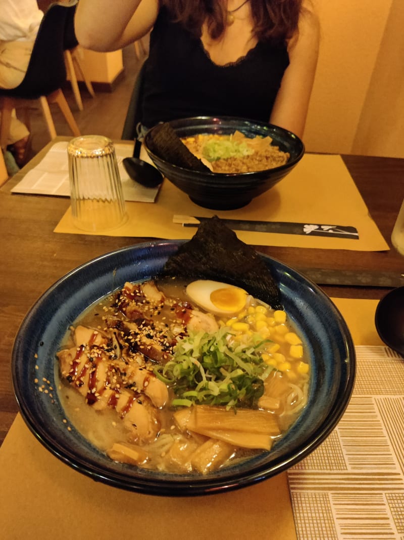 Inaka ramen, Genoa