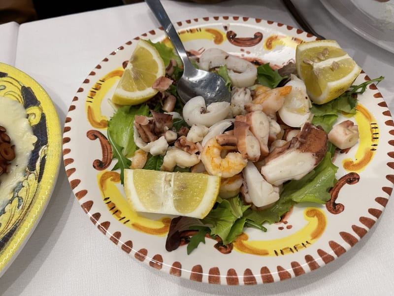 Insalata di mare con frutta  - La Dolce Vita