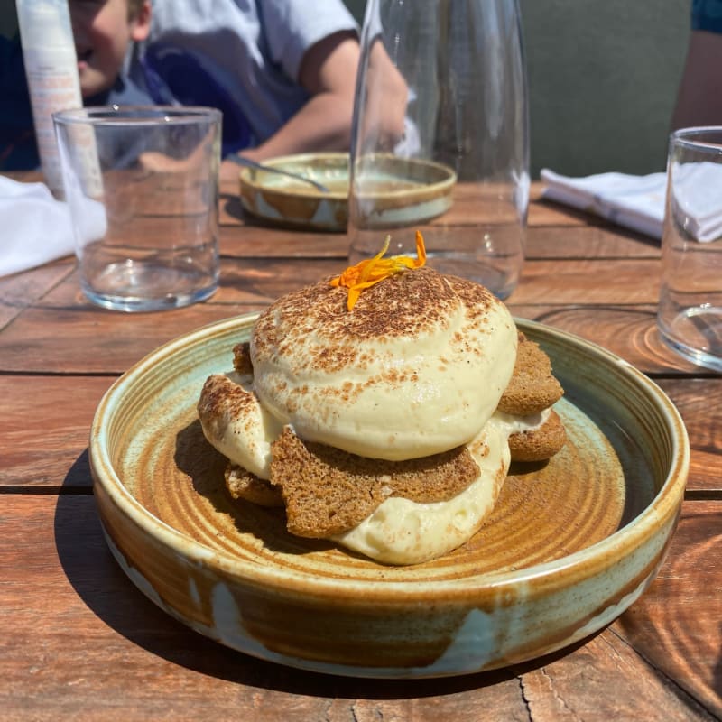 Pas trop sucré, bon dessert pour terminer mon repas. - La Barge Issy, Issy-les-Moulineaux