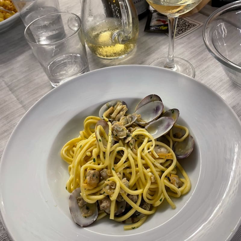 Spaghetti chitarra freschi alle vongole - Bagno Danila