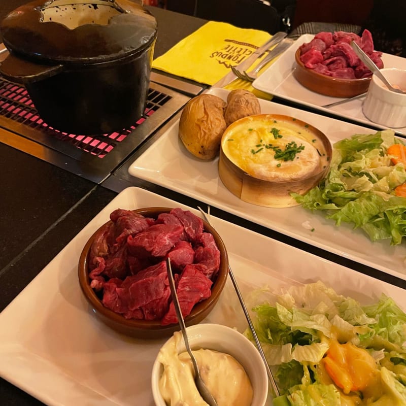 Les Fondus de la Raclette Montparnasse in Paris Restaurant Reviews