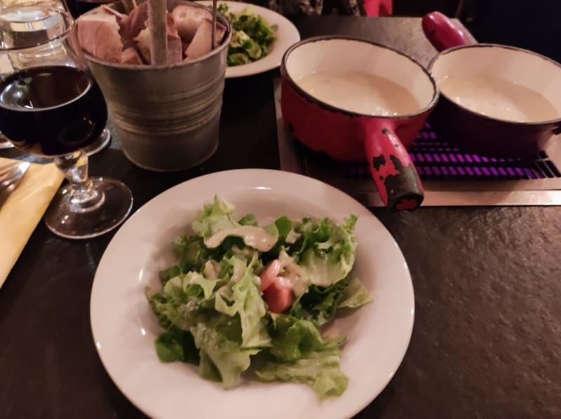 Les Fondus de la Raclette Montparnasse a Parigi Menu, prezzi
