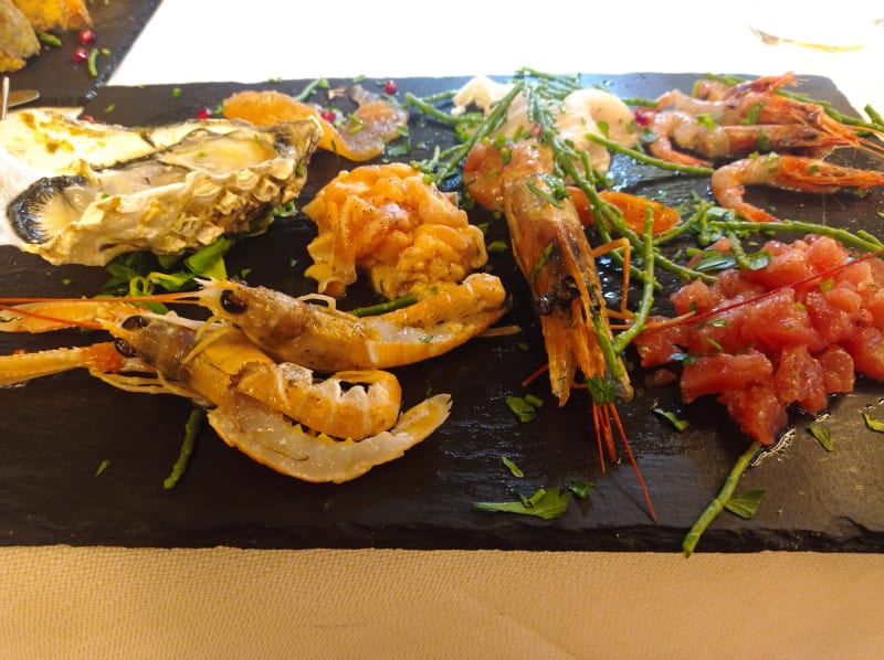 4 Spa Restaurant, Aci Castello