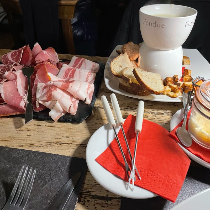 Antipasto affettati valdostani e fonduta  - Taverna Coppapan