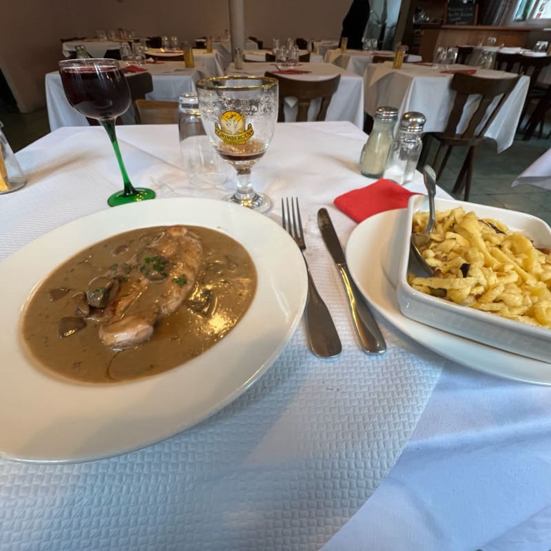 Escalope aux champignons et  Spaetzle - Brasserie Faubourg de Pierre, Strasbourg