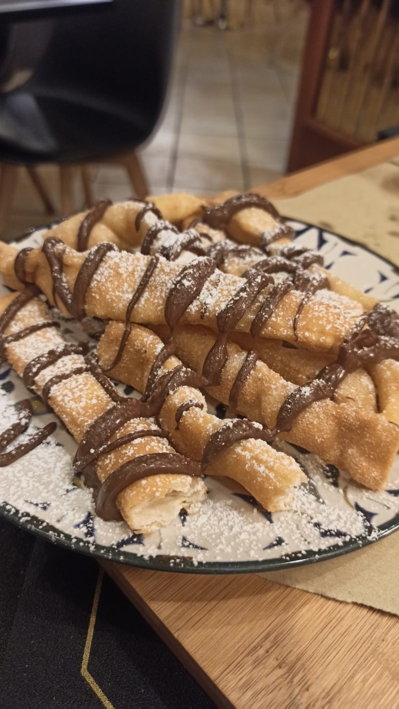  Straccetti fritti con la nutella - Lo Scugnizzo Cagliari, Cagliari