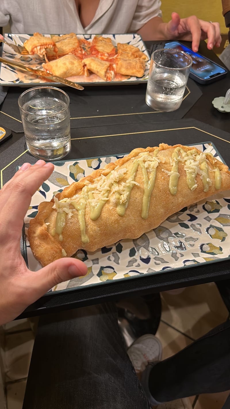  Calzone fritto Carciofi - Lo Scugnizzo Cagliari, Cagliari