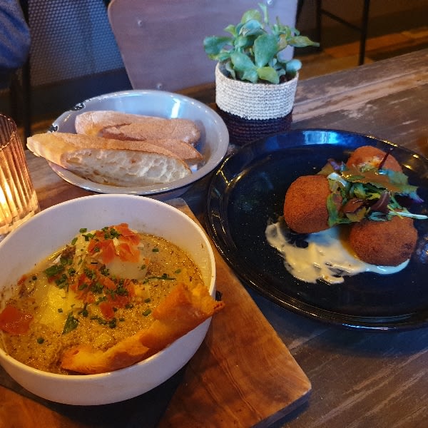 Croquettes d'épinards et œuf bio poché - Chez Minnà, Paris