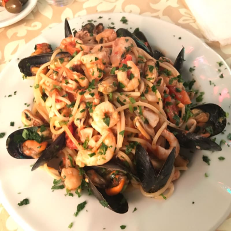 Spaghetti alla pescatora - Trattoria Sicilia, Catania