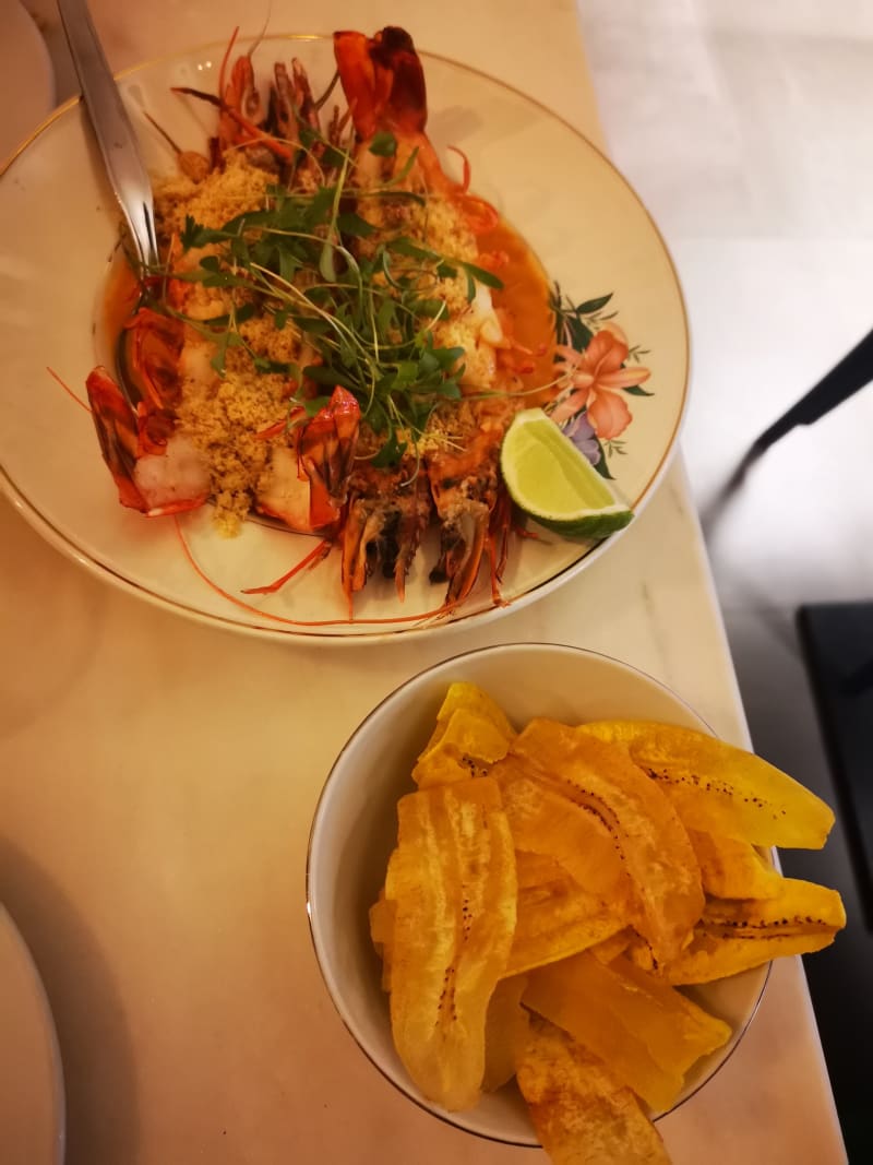 Moqueca de camarão tigre e chips de banana - Mar&Nada, Lisbon